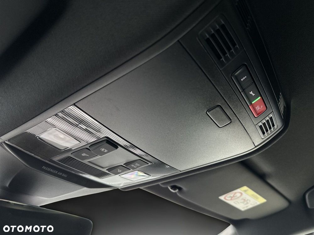 Volkswagen Arteon 2.0 TSI 4Motion R DSG - 33