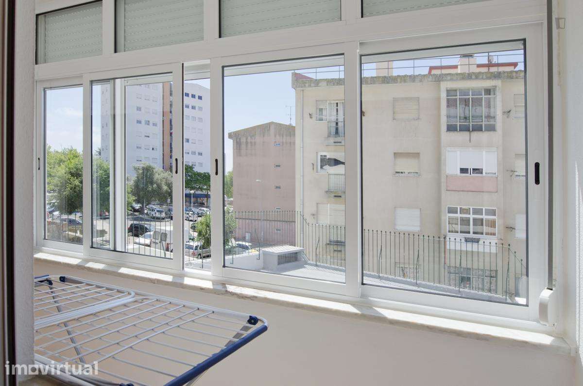 Quarto - localizado em Sete Rios Lisbon - Grande imagem: 4/23