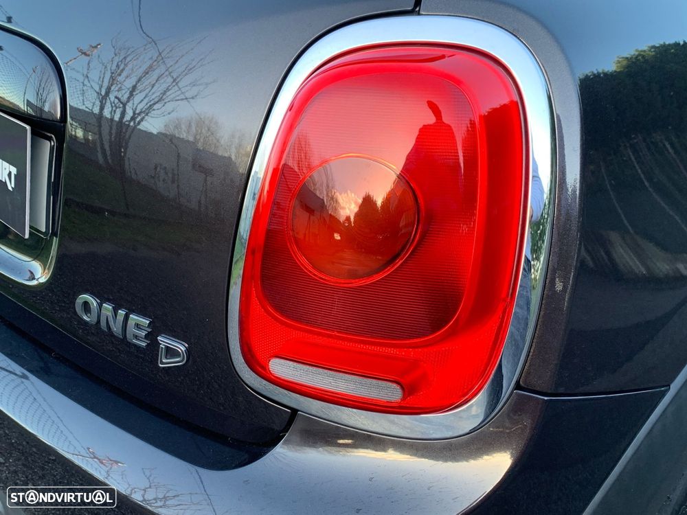 MINI 3 Portas One D - 56