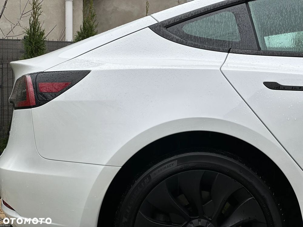 Tesla Model 3 - 11