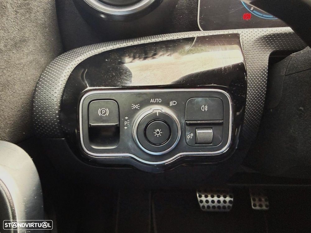 Mercedes-Benz A 180 d AMG Line Aut. - 34