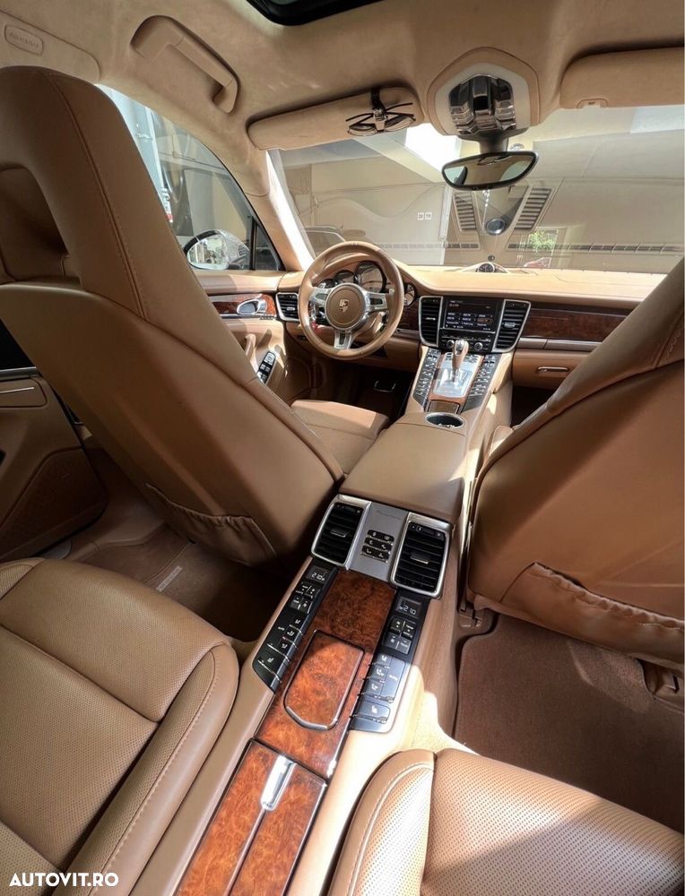 Porsche Panamera 4S PDK - 3