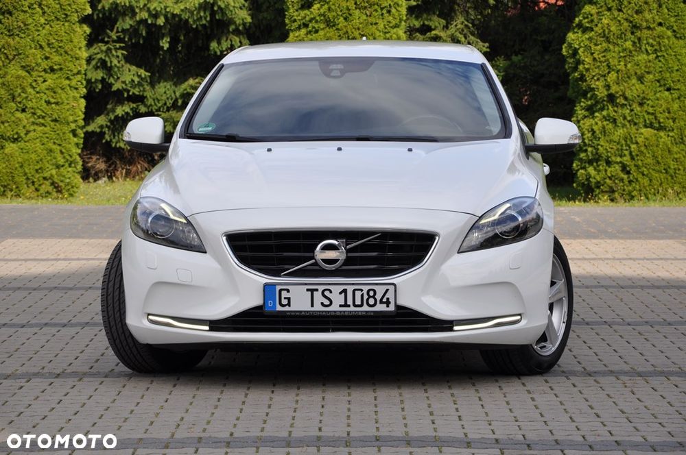 Volvo V40 D2 Momentum - 2