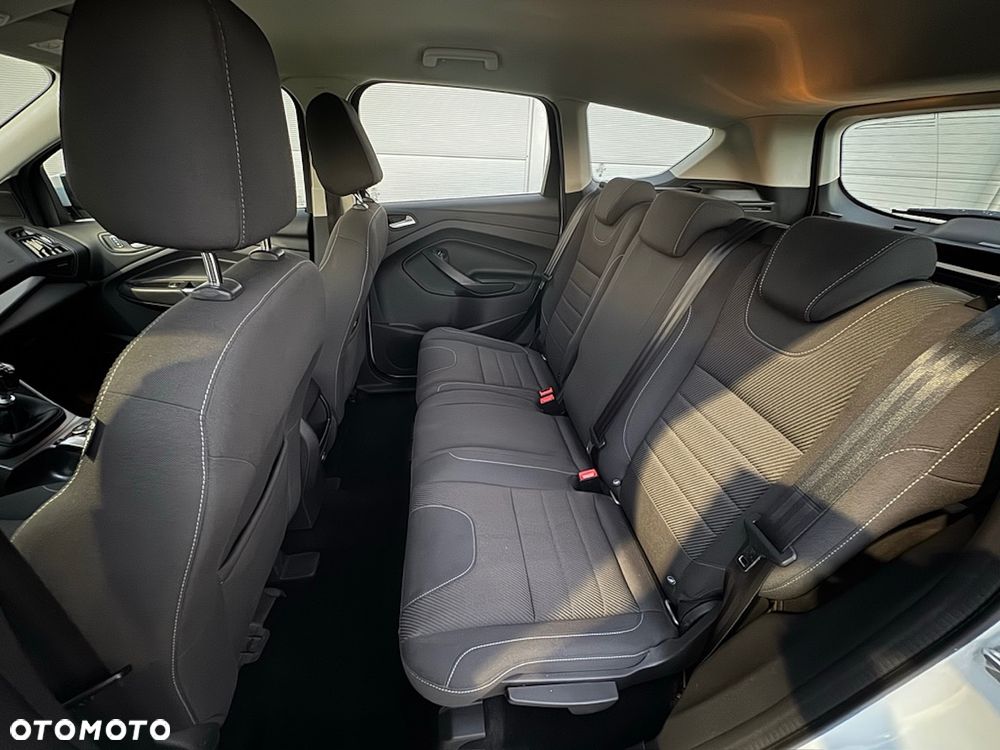 Ford Kuga 2.0 TDCi 2x4 Trend - 8