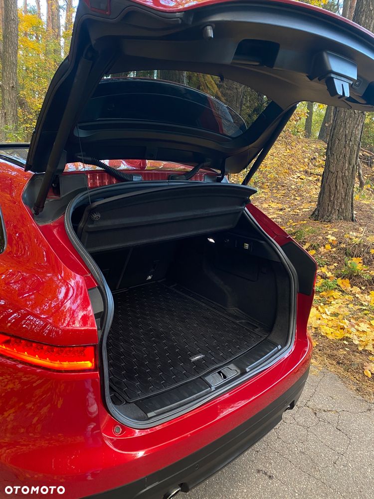 Jaguar F-Pace - 30