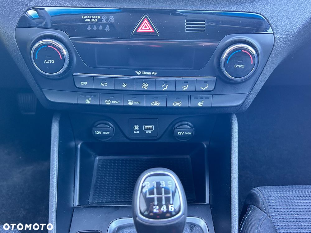 Hyundai Tucson 1.6 GDI BlueDrive GO 2WD - 26