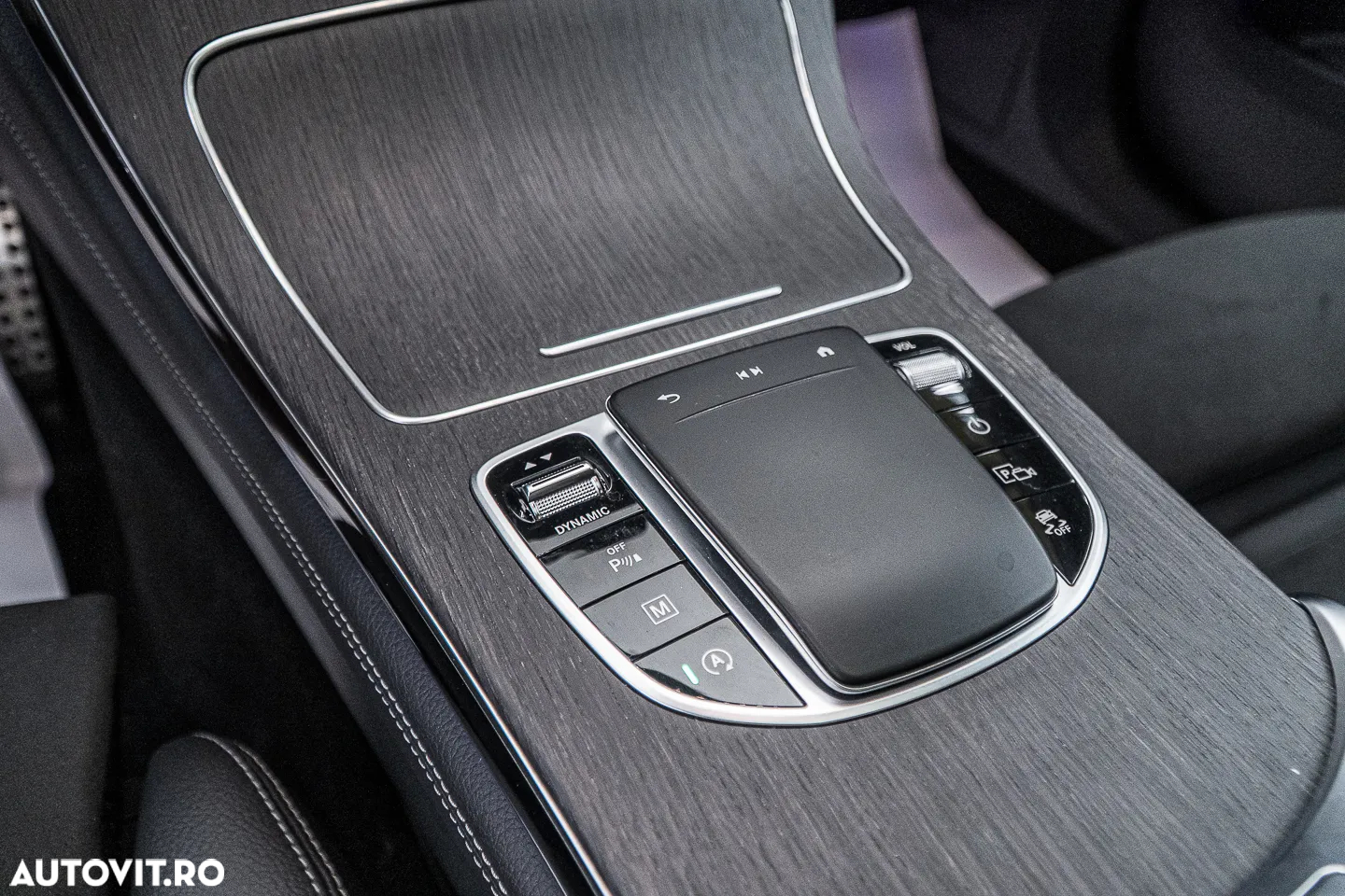 Mercedes-Benz GLC Coupe 200 4Matic 9G-TRONIC AMG Line Plus - 23