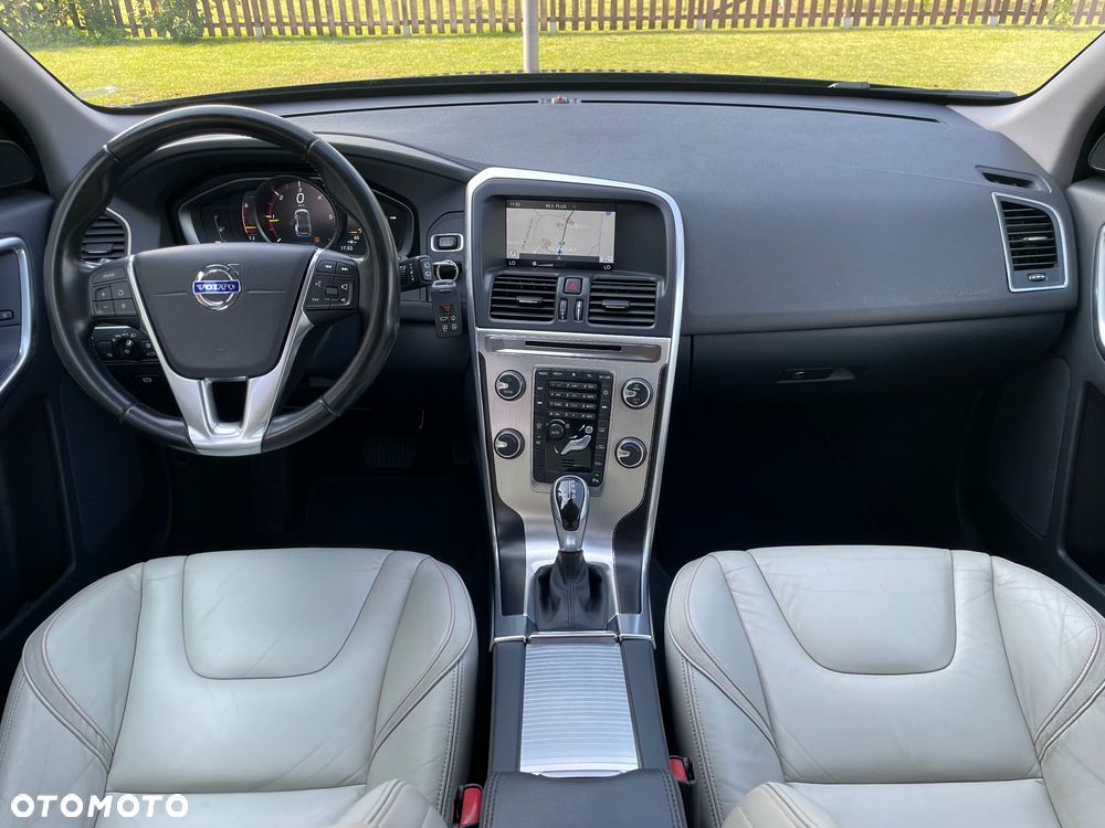 Volvo XC 60 D3 Drive-E Ocean Race - 5