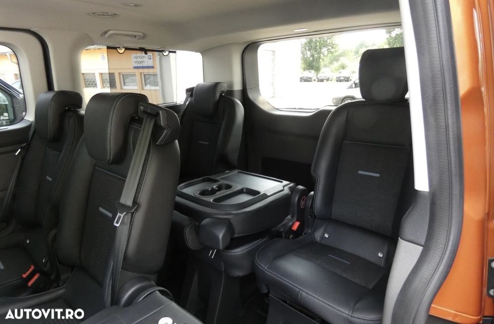 Ford Tourneo Custom - 14