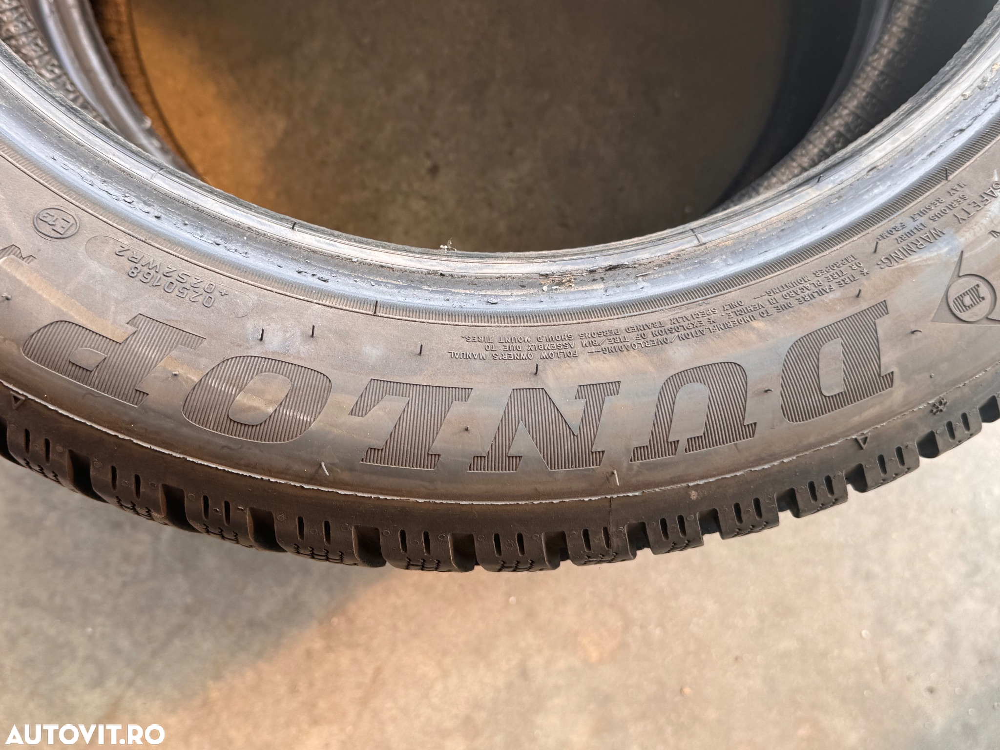 Vând 4 anvelope 205/55/17 Dunlop de iarnă ca noi - 6