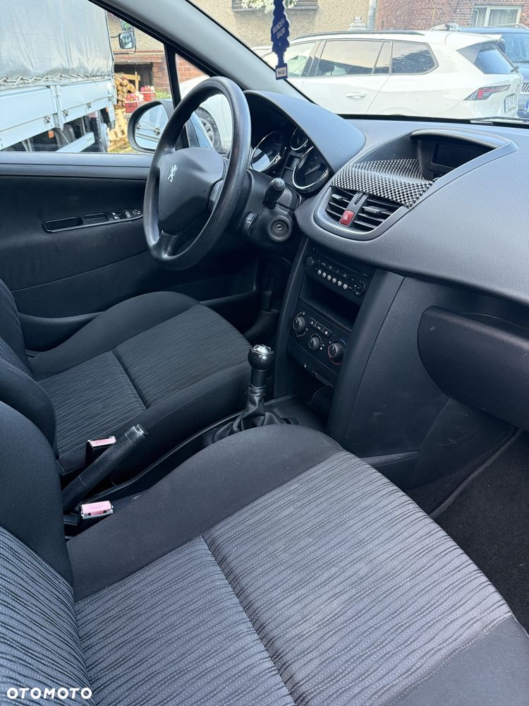 Peugeot 207 - 2