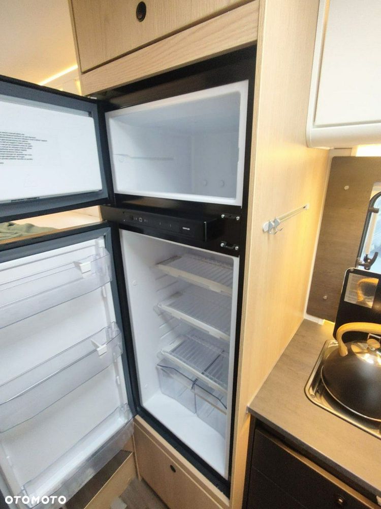 Sunlight T 67 - 5 osobowy, z przejściem po opuszczeniu łóżka - 13