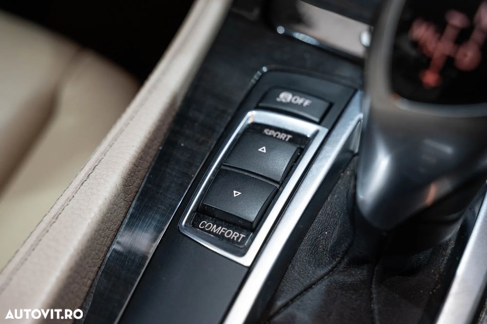 BMW Seria 5 520d Aut. Luxury Line - 33
