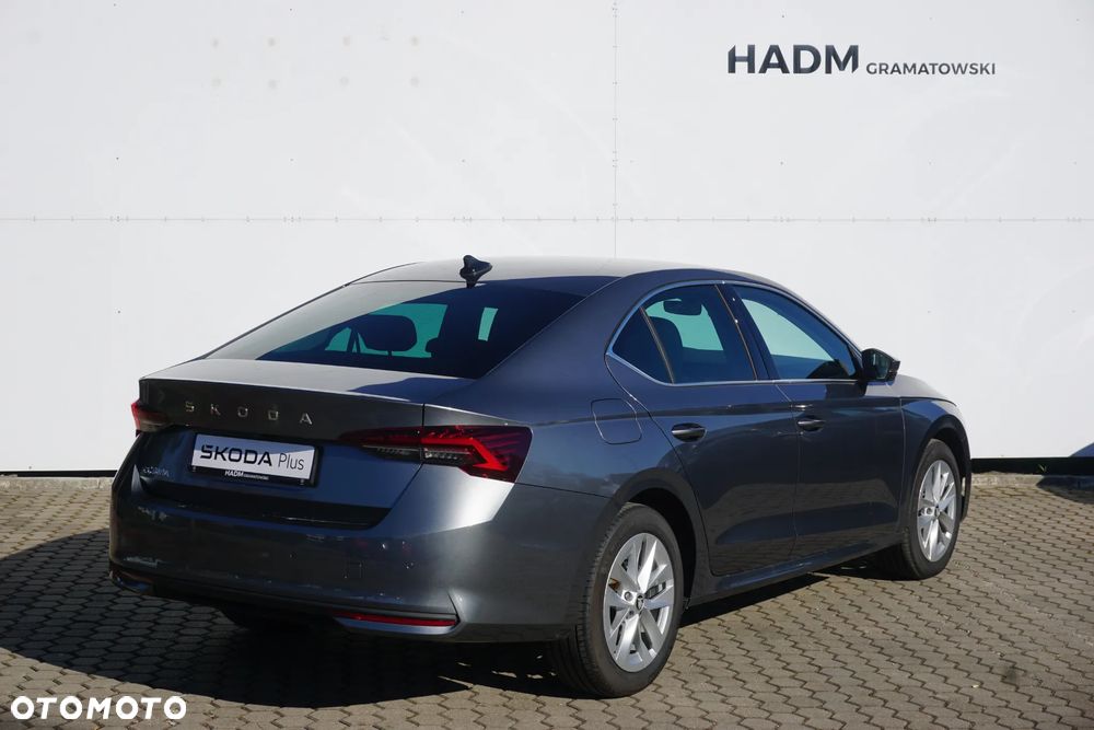 Skoda Octavia 1.5 TSI mHEV Selection DSG - 6