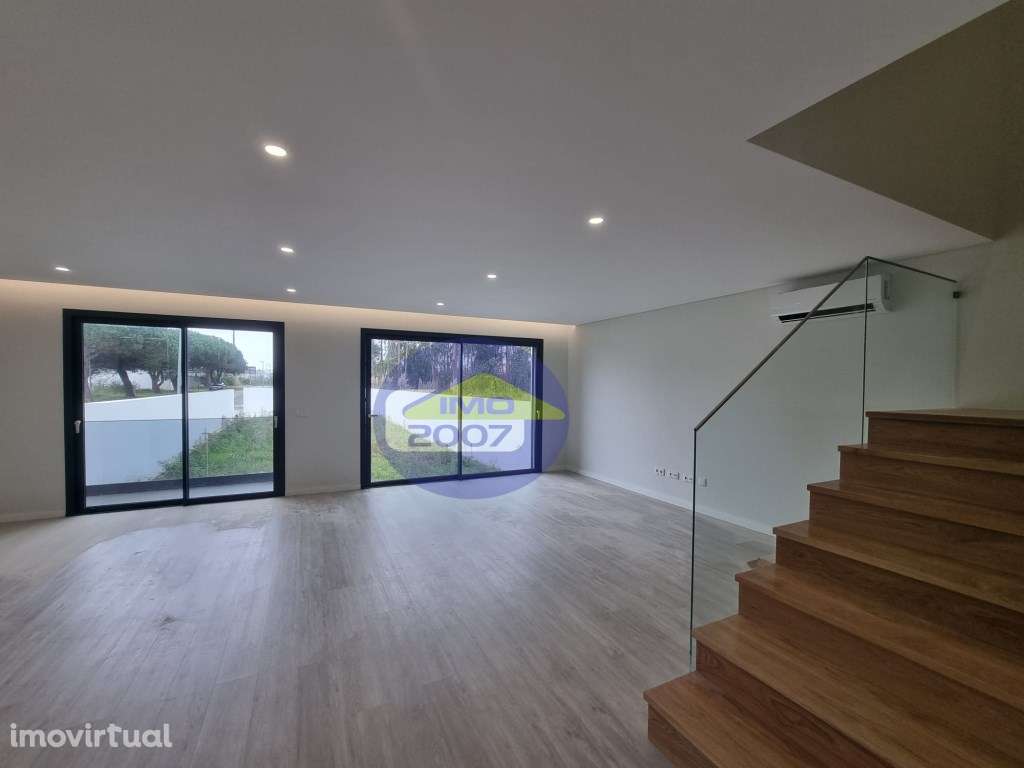 Moradia T4 em Guetim - Grande imagem: 5/34