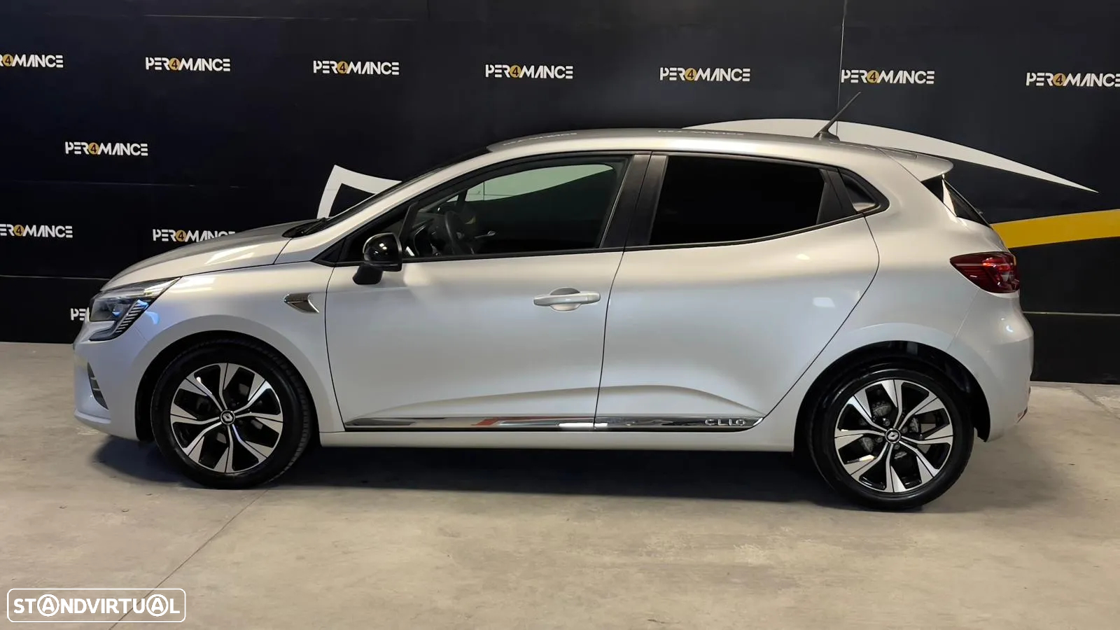 Renault Clio 1.0 TCe Limited - 18