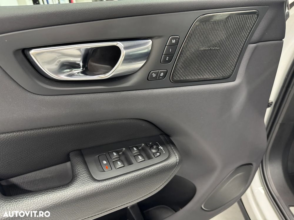 Volvo XC 60 T6 AWD Recharge Geartronic Inscription - 7