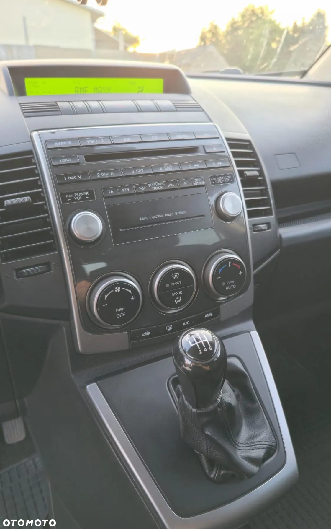 Mazda 5 - 15