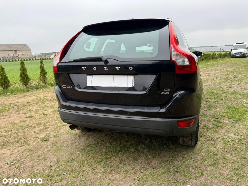 Volvo XC 60 D5 AWD Momentum - 9