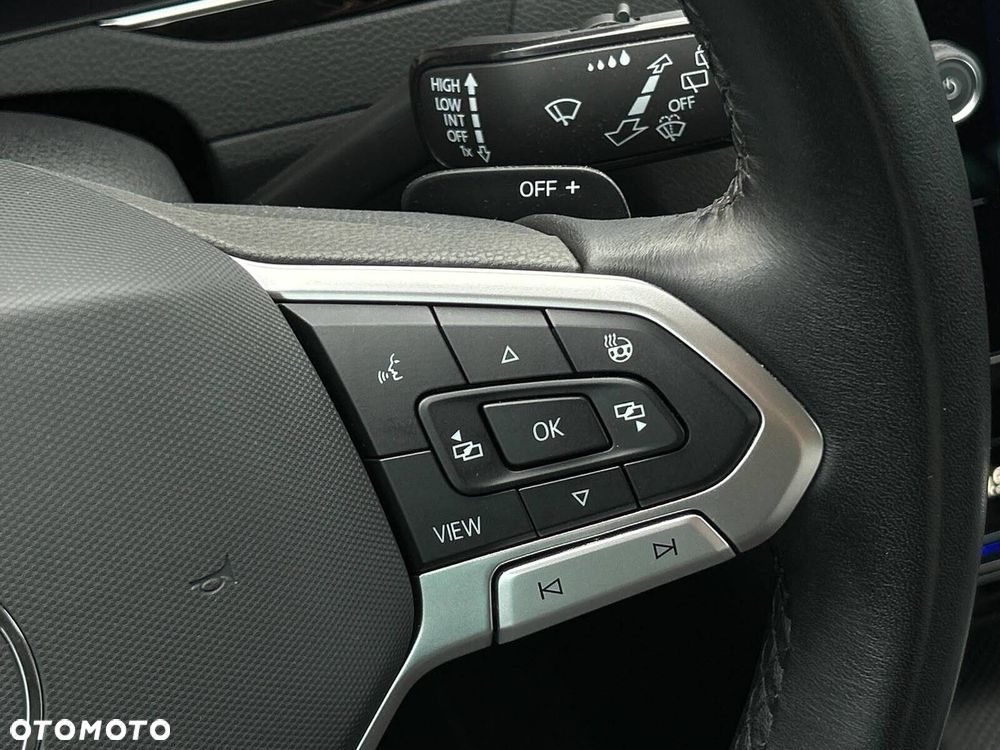 Volkswagen Passat - 24