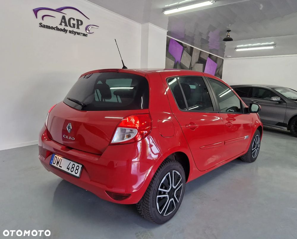 Renault Clio - 2
