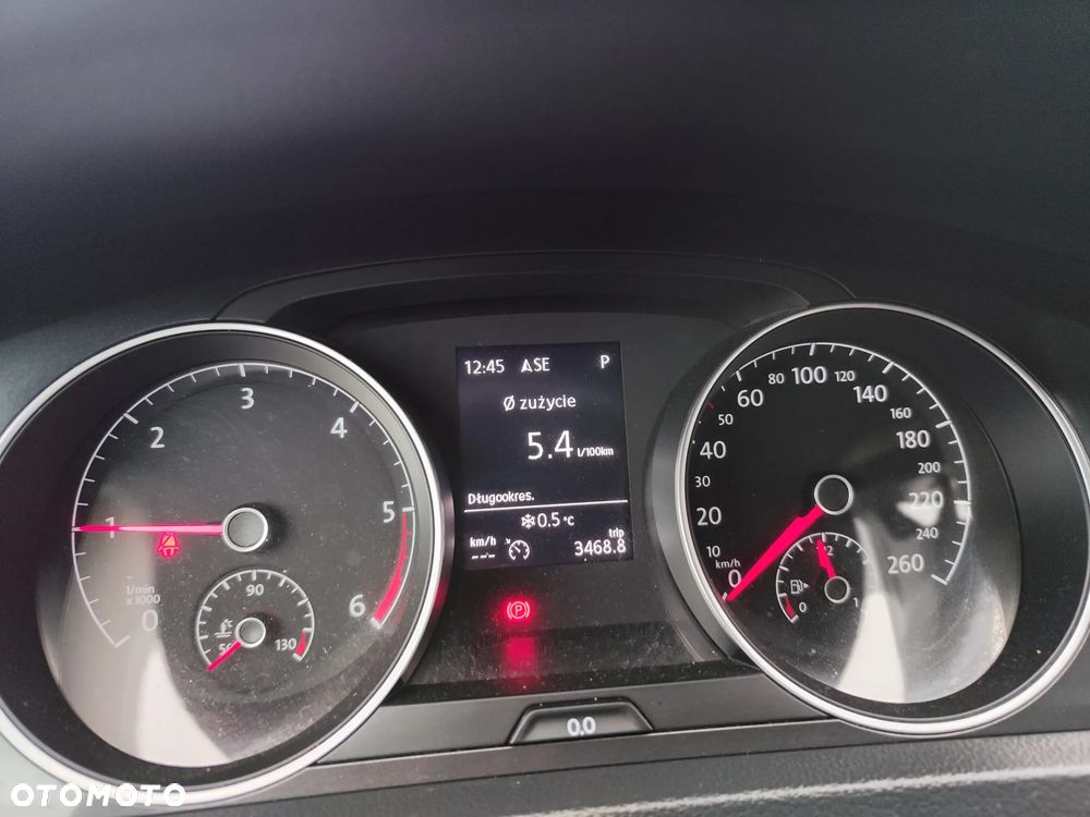 Volkswagen Golf 1.6 TDI (BlueMotion Technology) DSG Comfortline - 24