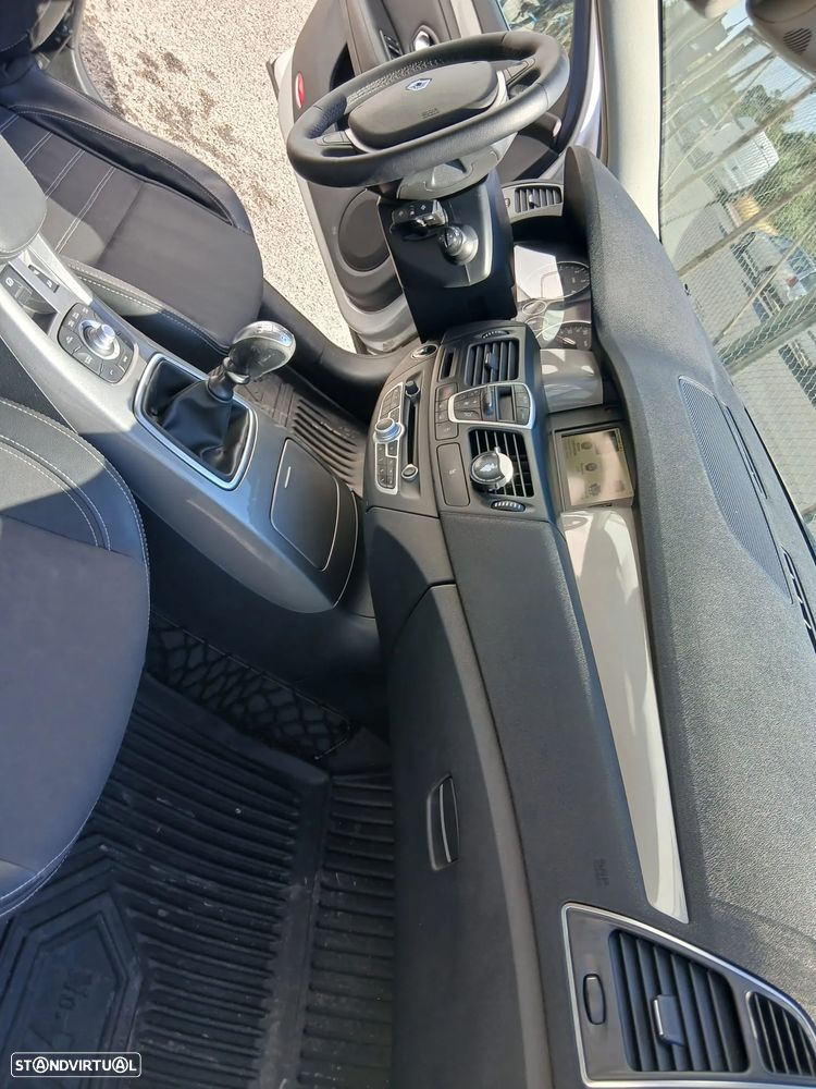 Renault Laguna Break 2.0 dCi GT 4Control - 36