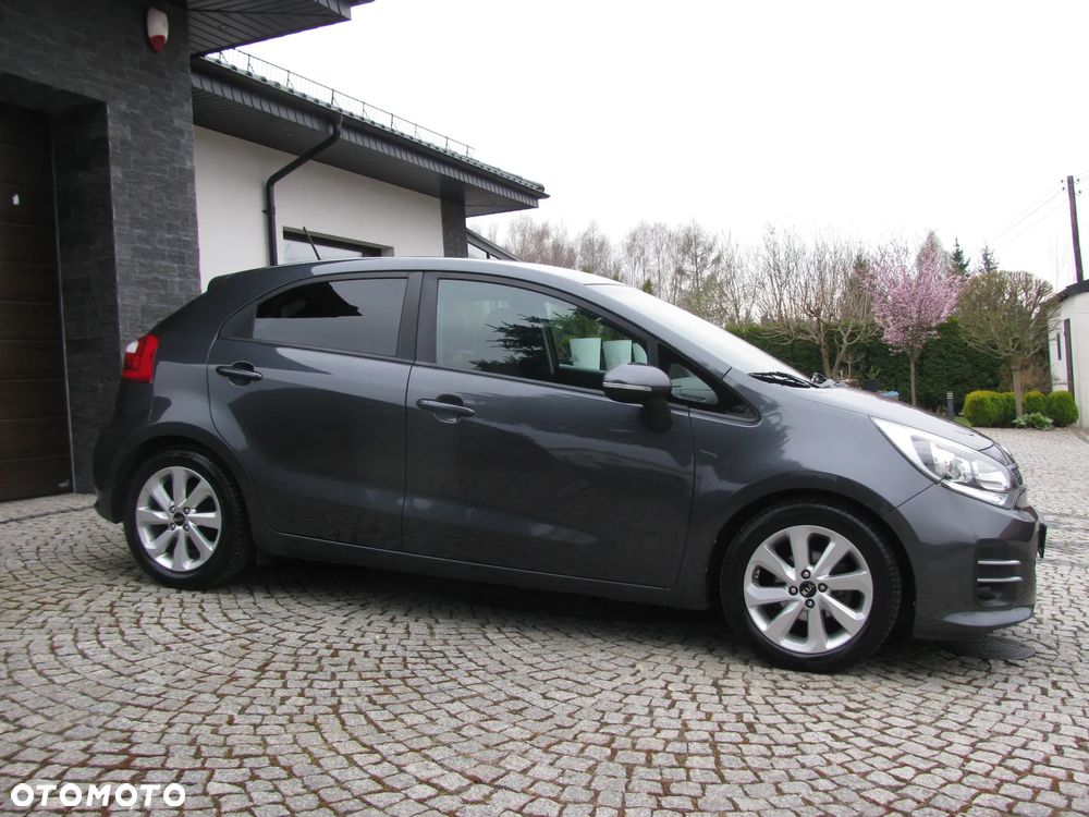 Kia Rio 1.2 Dream Team Edition - 10