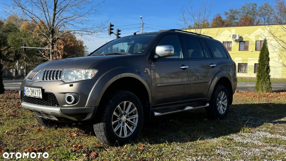 Mitsubishi Pajero Sport 2.5 DID Intense + - 1