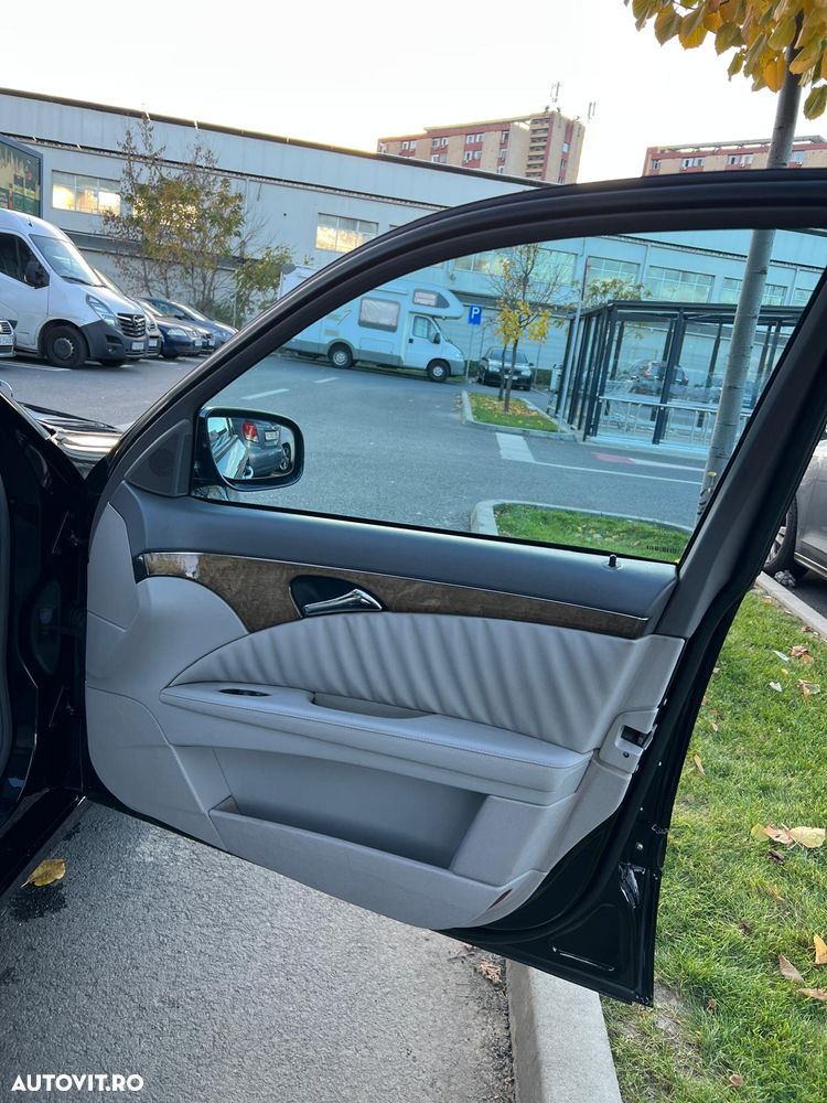 Mercedes-Benz E - 25