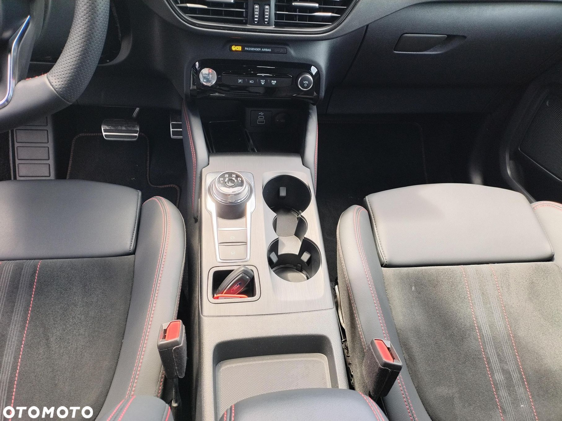 Ford Kuga - 10