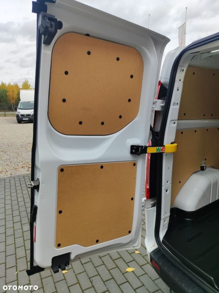 Ford Transit Custom - 19