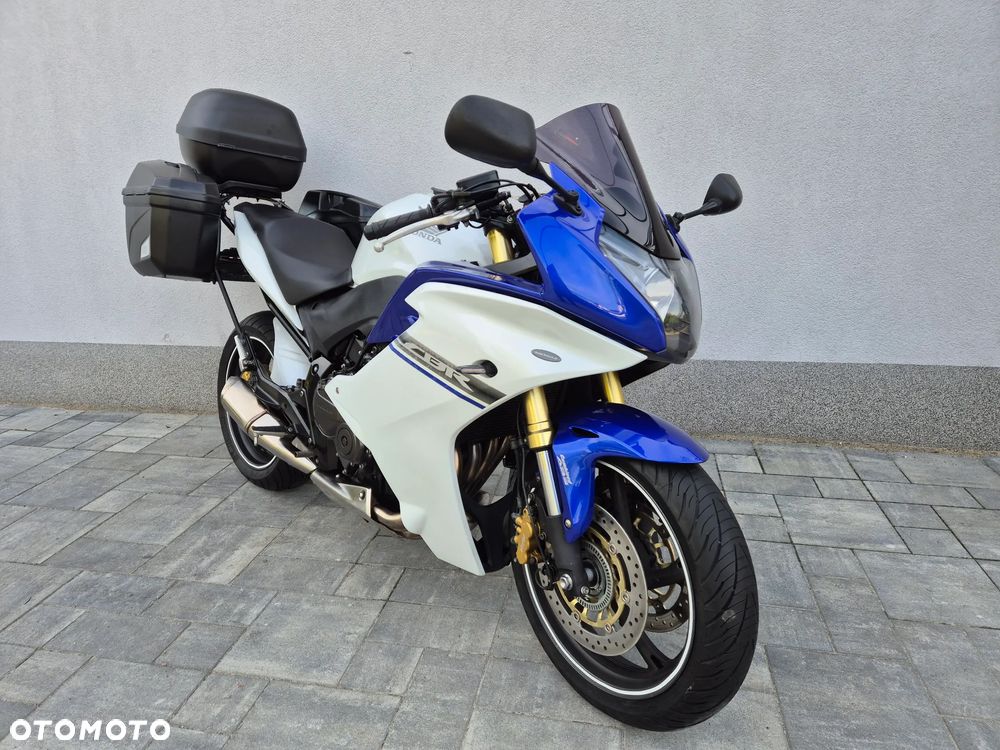 Honda CBR - 13