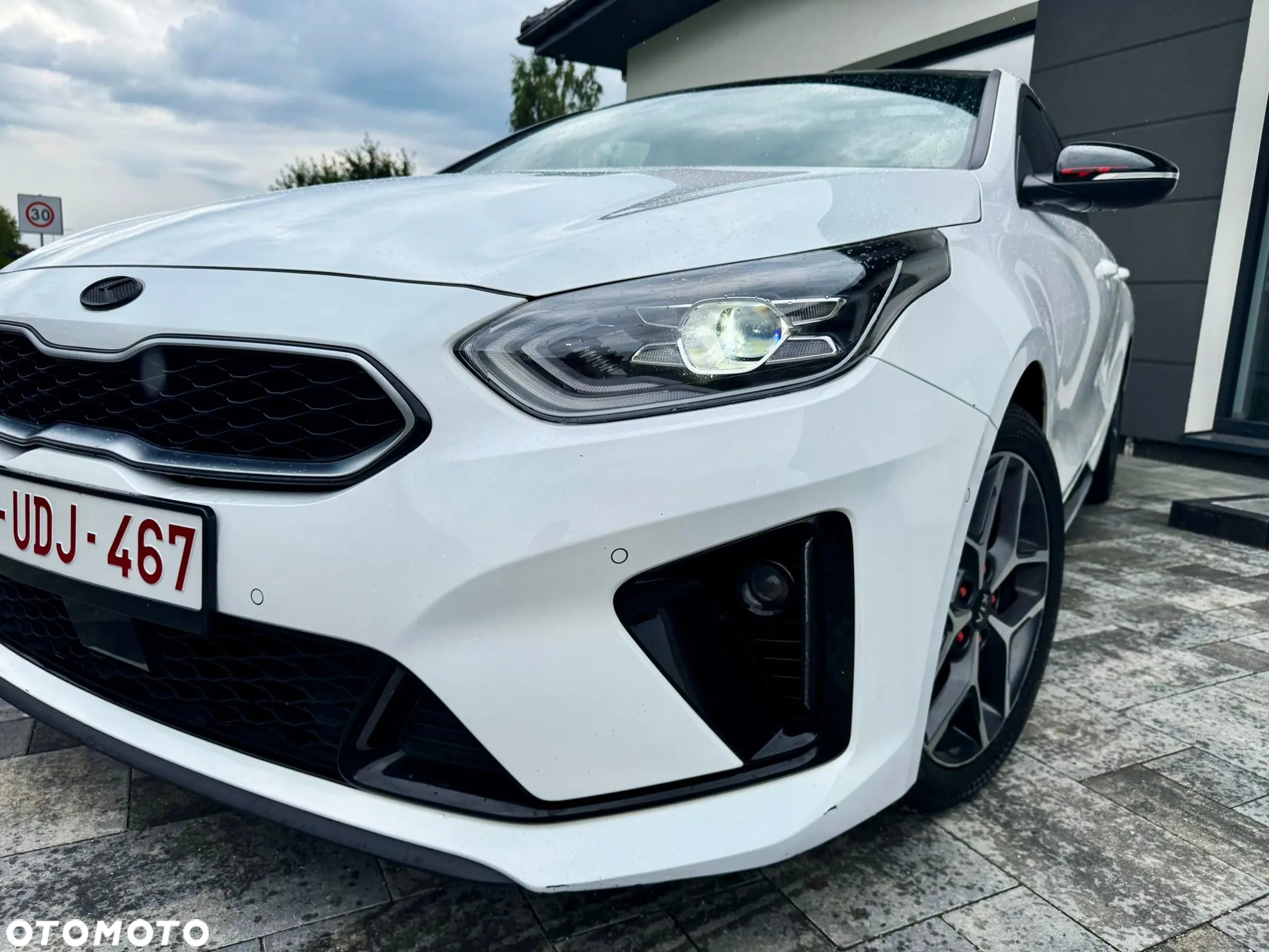 Kia ProCeed 1.4 T-GDI GT Line DCT - 31