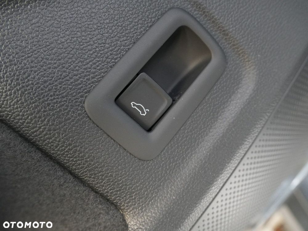 Skoda Superb 2.0 TSI Selection DSG - 23