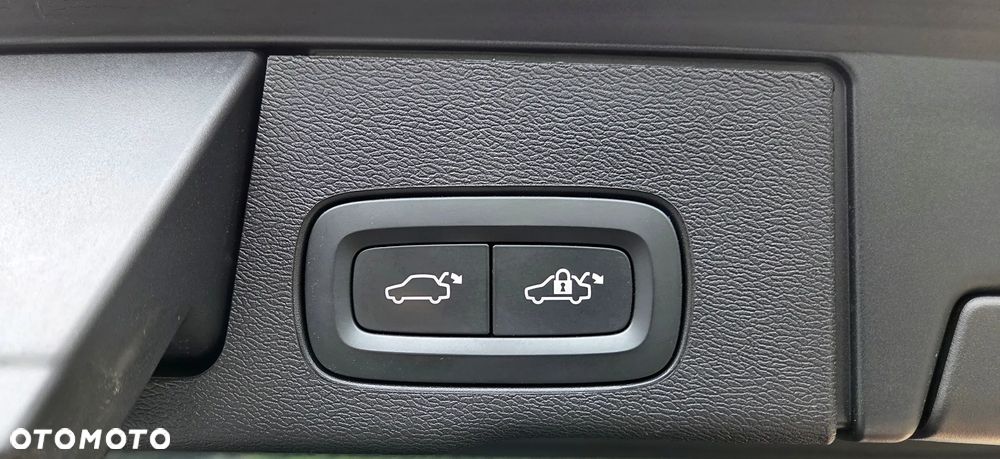 Volvo XC 60 B4 D Ultimate Dark - 41