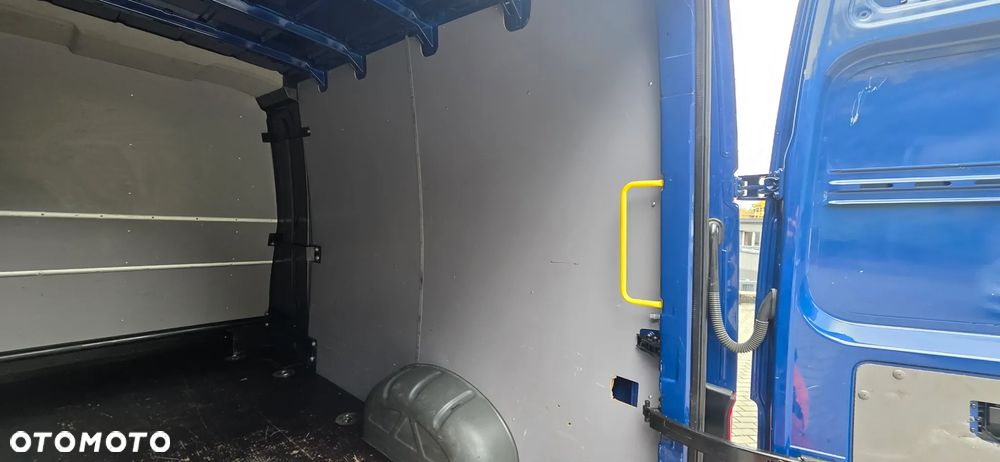 Volkswagen Crafter - 16