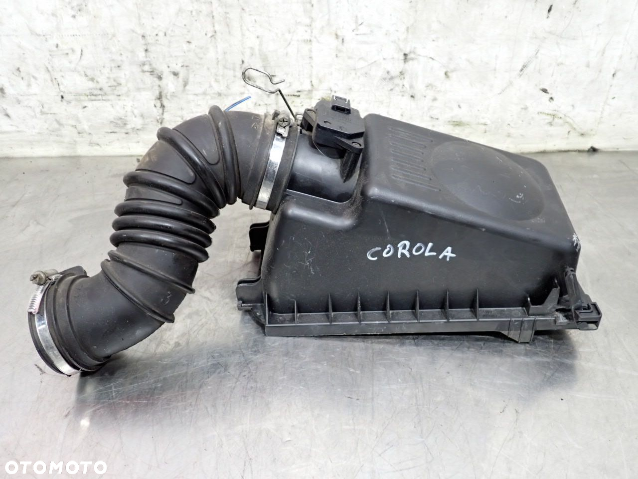 PRZEPŁYWOMIERZ POWIETRZA TOYOTA COROLLA E12 - 3