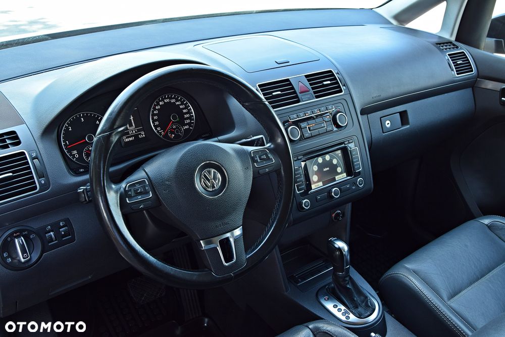 Volkswagen Touran - 6
