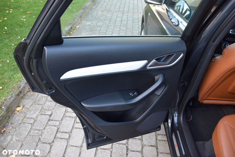 Audi Q3 40 TDI Quattro S Line S tronic - 28