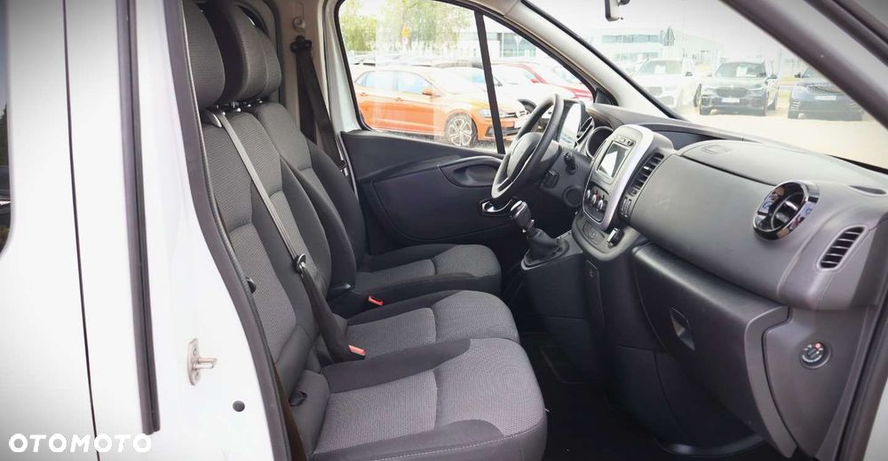 Renault Trafic - 16