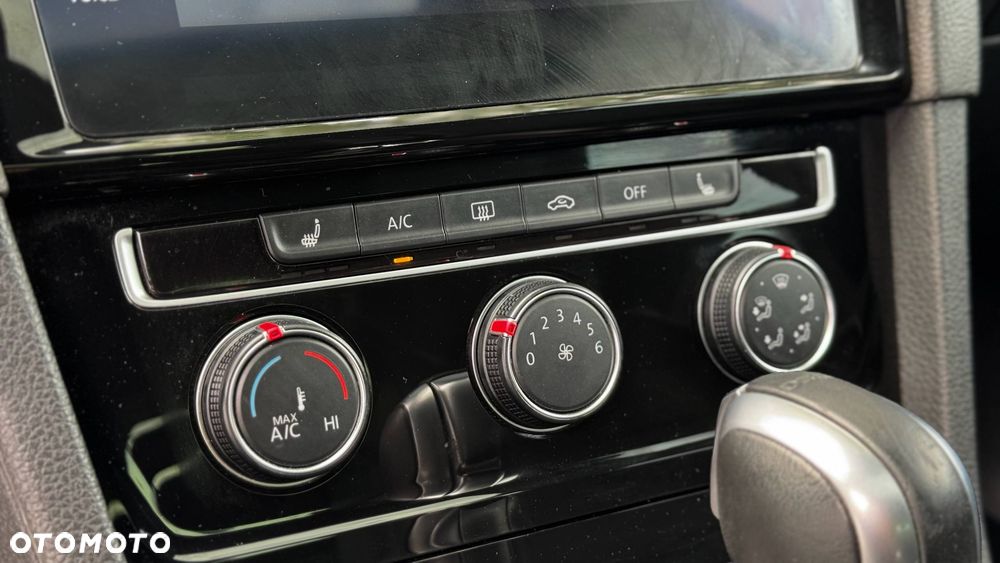 Volkswagen Golf 2.0 TSI OPF DSG GTI - 25