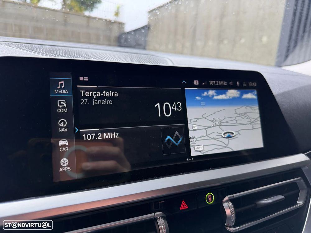 BMW 330 e Pack Desportivo M Auto - 23