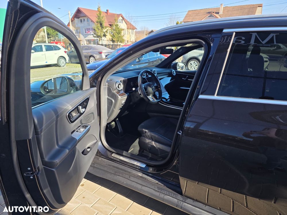 Mercedes-Benz GLC 300 4Matic 9G-TRONIC AMG Line Advanced - 13