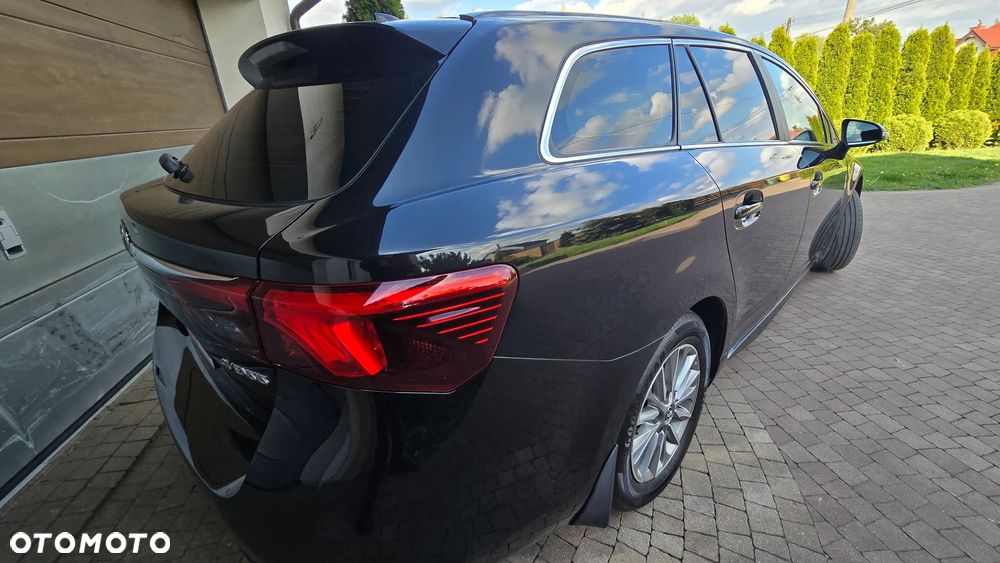 Toyota Avensis - 18