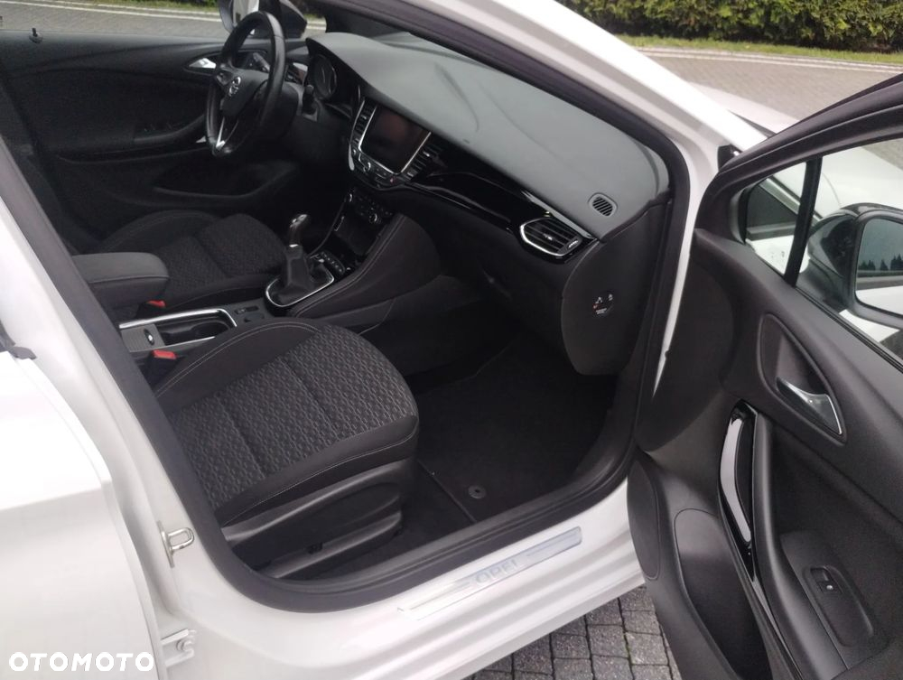 Opel Astra V 1.4 T GPF Dynamic S&S - 12