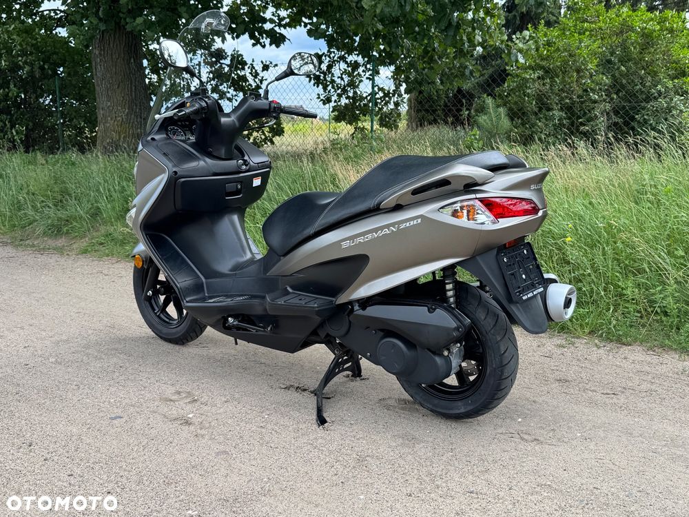 Suzuki Burgman - 19