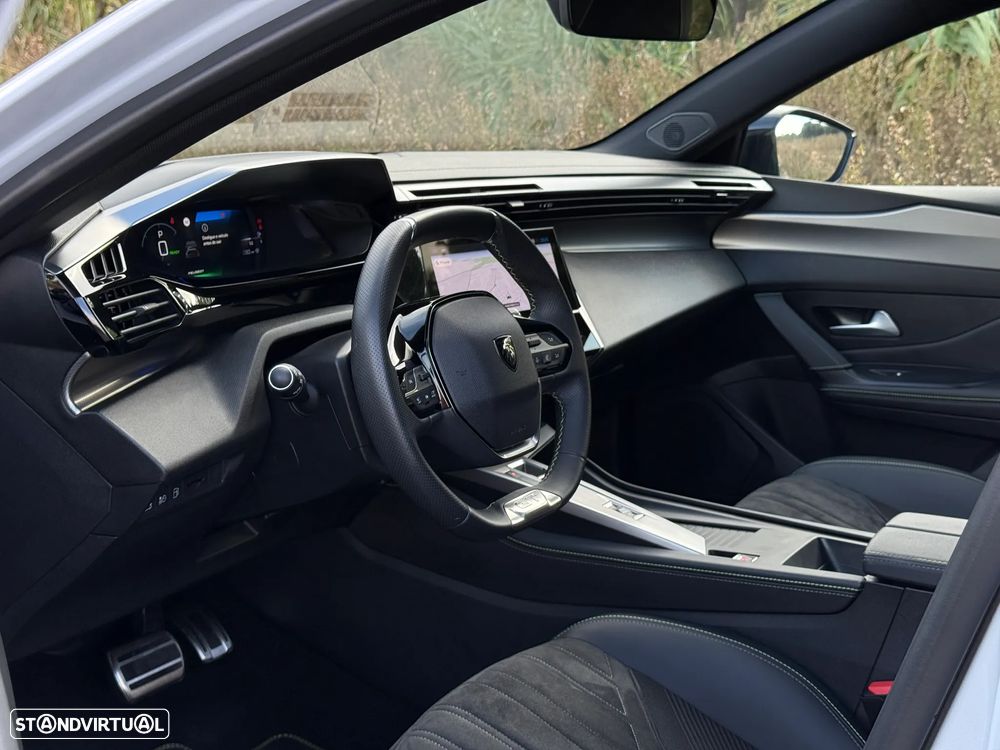 Peugeot 408 225 e-EAT8 GT - 15