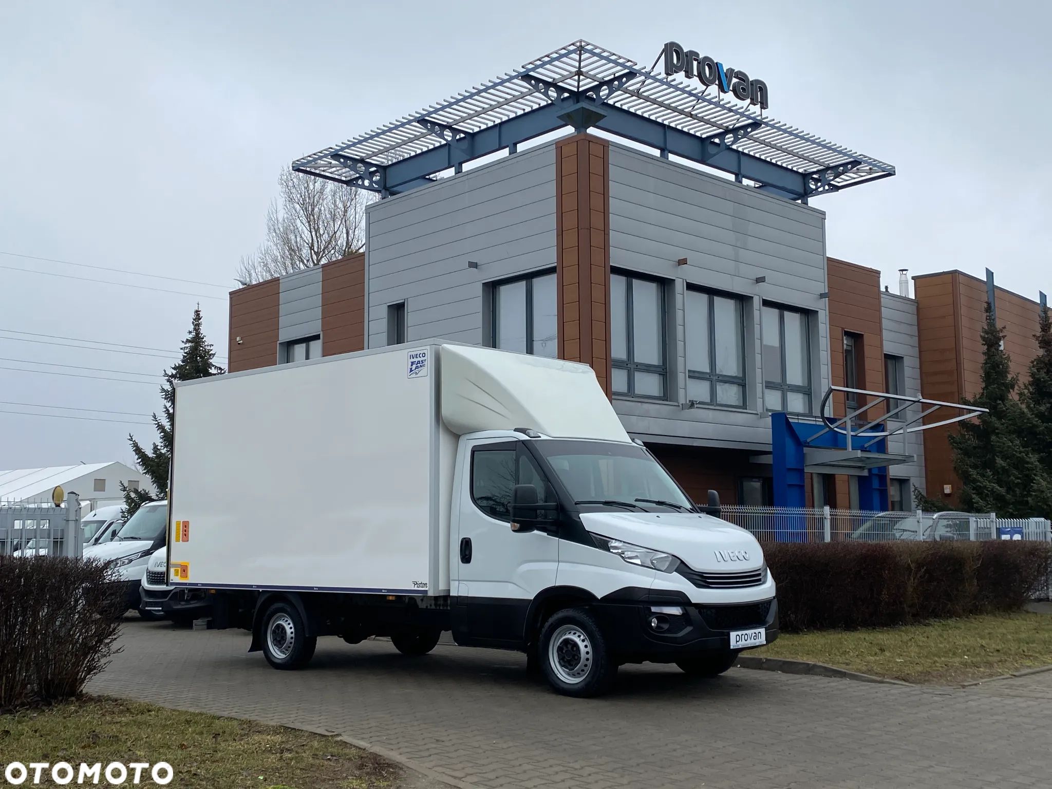 Iveco DAILY 35S16 HI-MATIC KONTENER 8 EUROPALET WINDA ZEPRO - 1