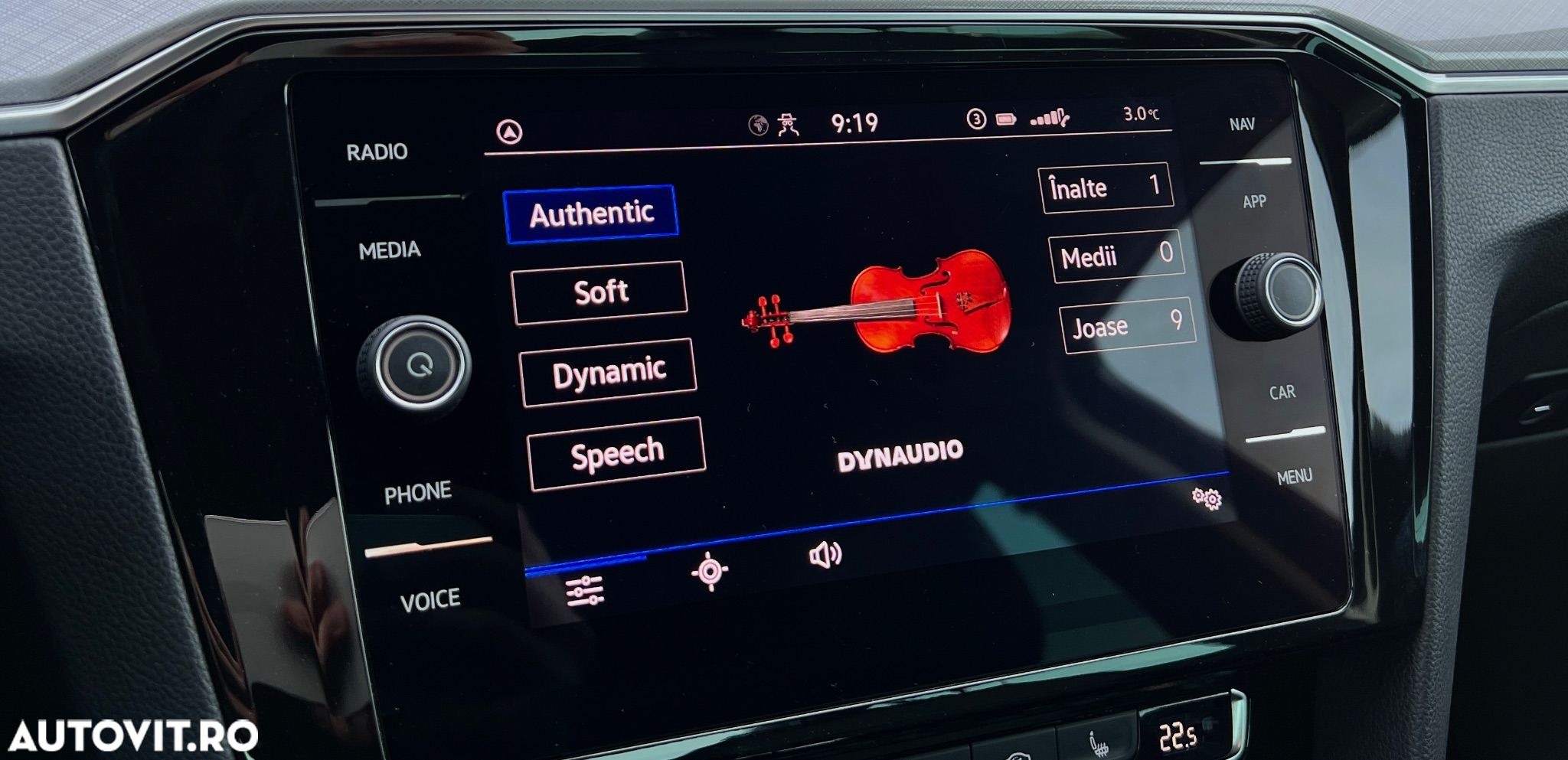 Volkswagen Passat Variant 2.0 TDI DSG 4Motion Highline - 11